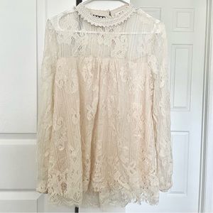 Taylor & Sage White/Cream Lace Long sleeve Top